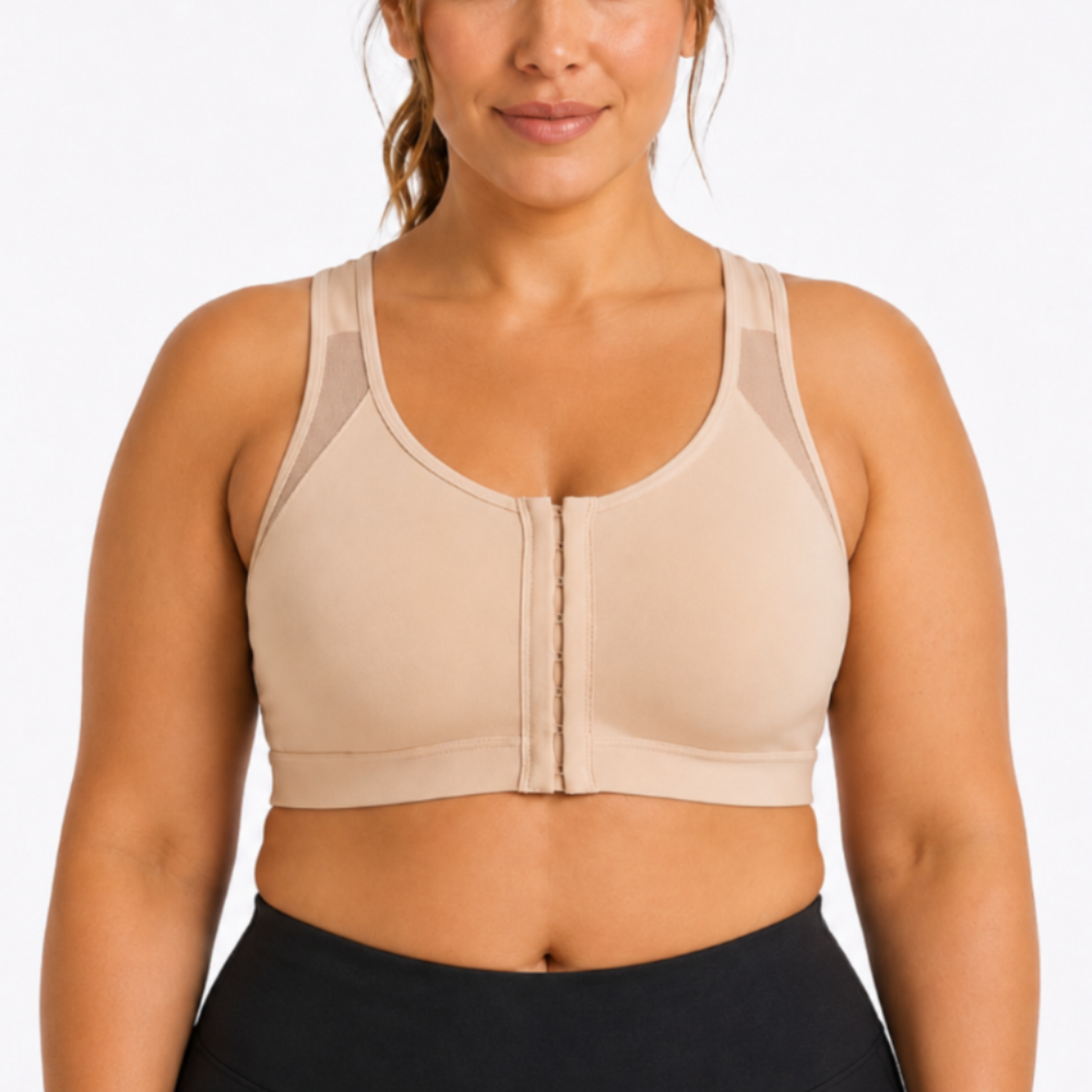Brassière femme beige de maintien avec fermeture à l'avant et bretelles larges